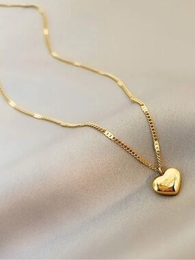 Gold Heart 'Love' Pendant Necklace - Women Jewelry